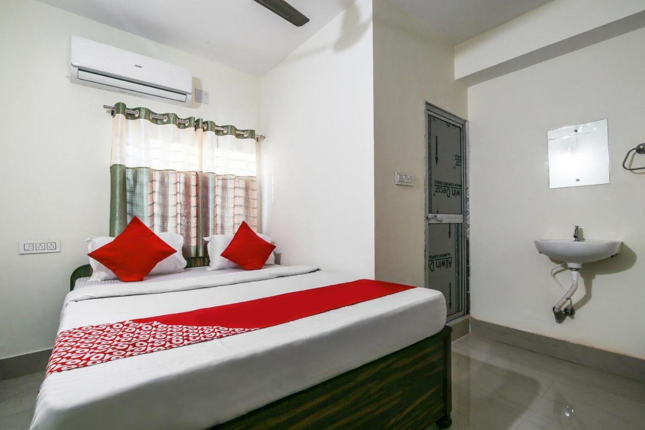 OYO Flagship 70422 Hotel Lokenath Jamshedpur Buitenkant foto