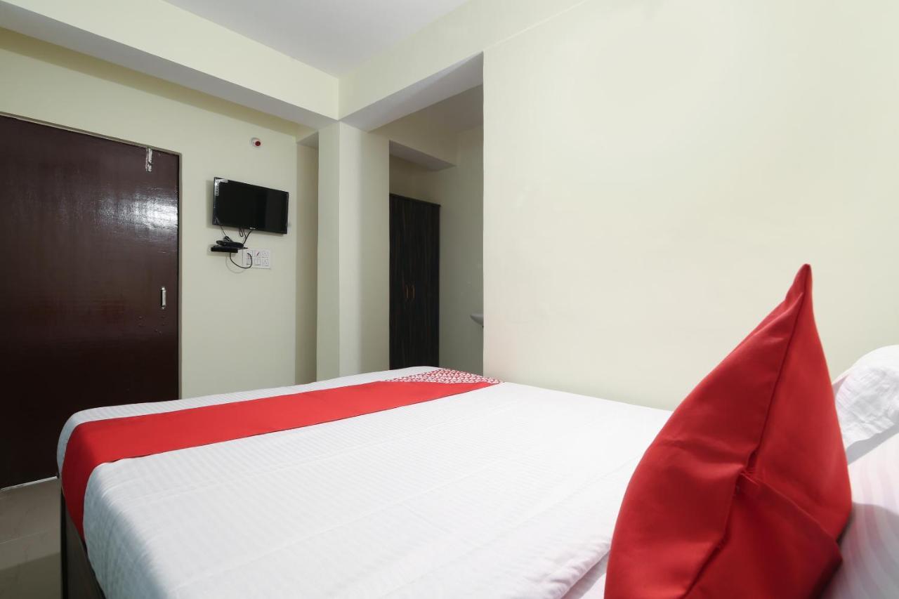 OYO Flagship 70422 Hotel Lokenath Jamshedpur Buitenkant foto