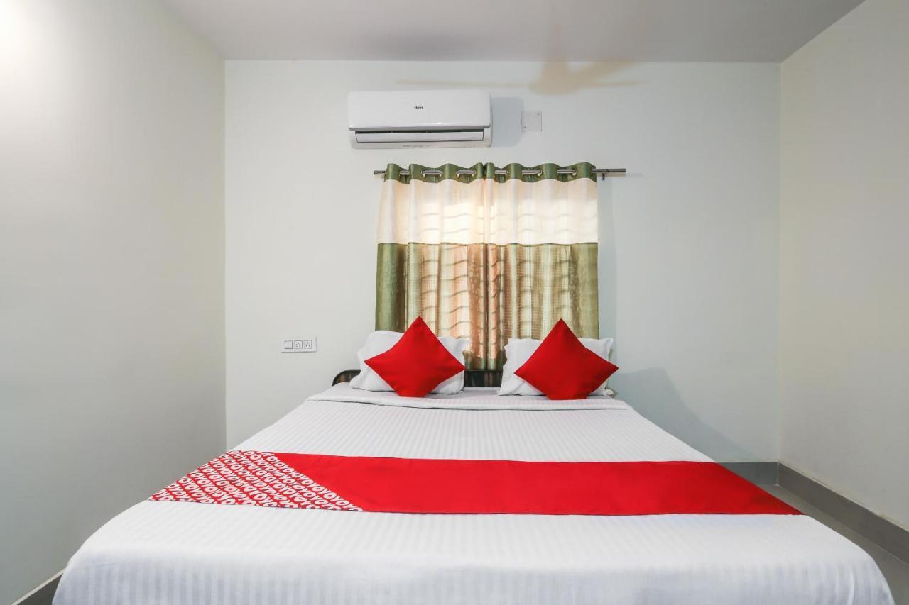 OYO Flagship 70422 Hotel Lokenath Jamshedpur Buitenkant foto