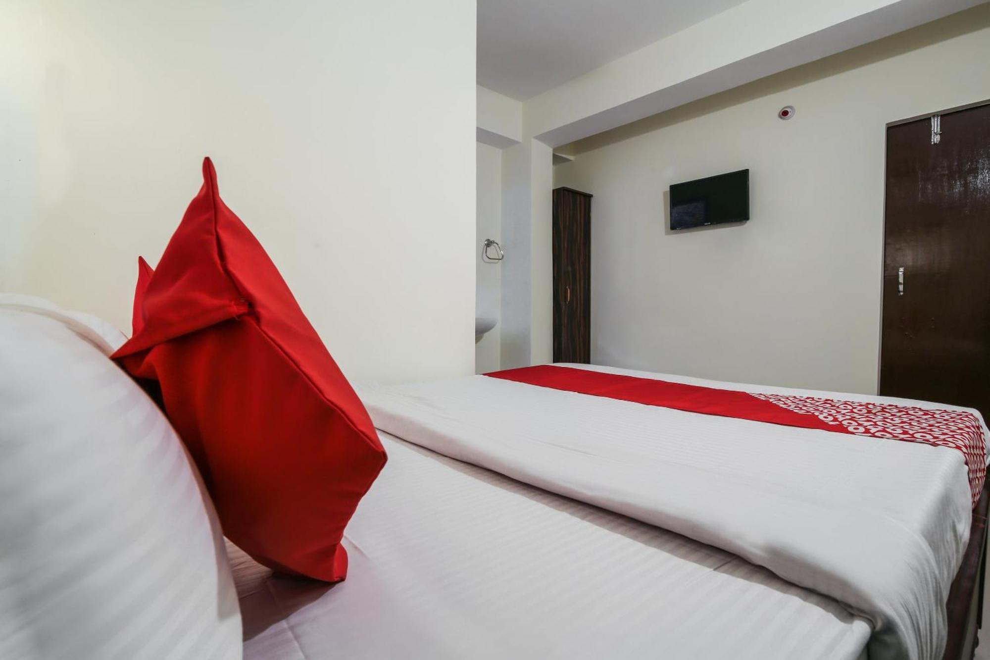 OYO Flagship 70422 Hotel Lokenath Jamshedpur Buitenkant foto