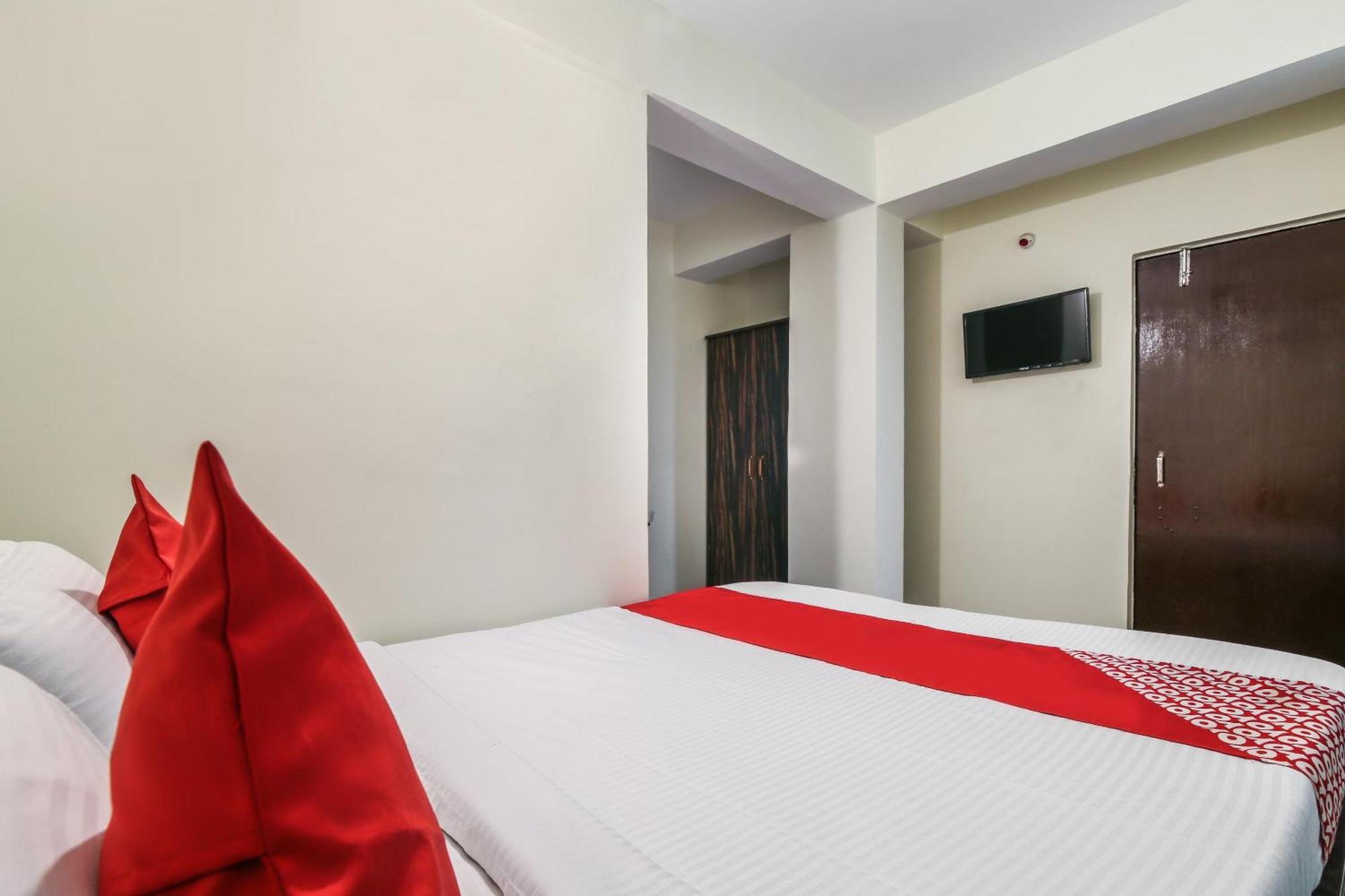 OYO Flagship 70422 Hotel Lokenath Jamshedpur Buitenkant foto
