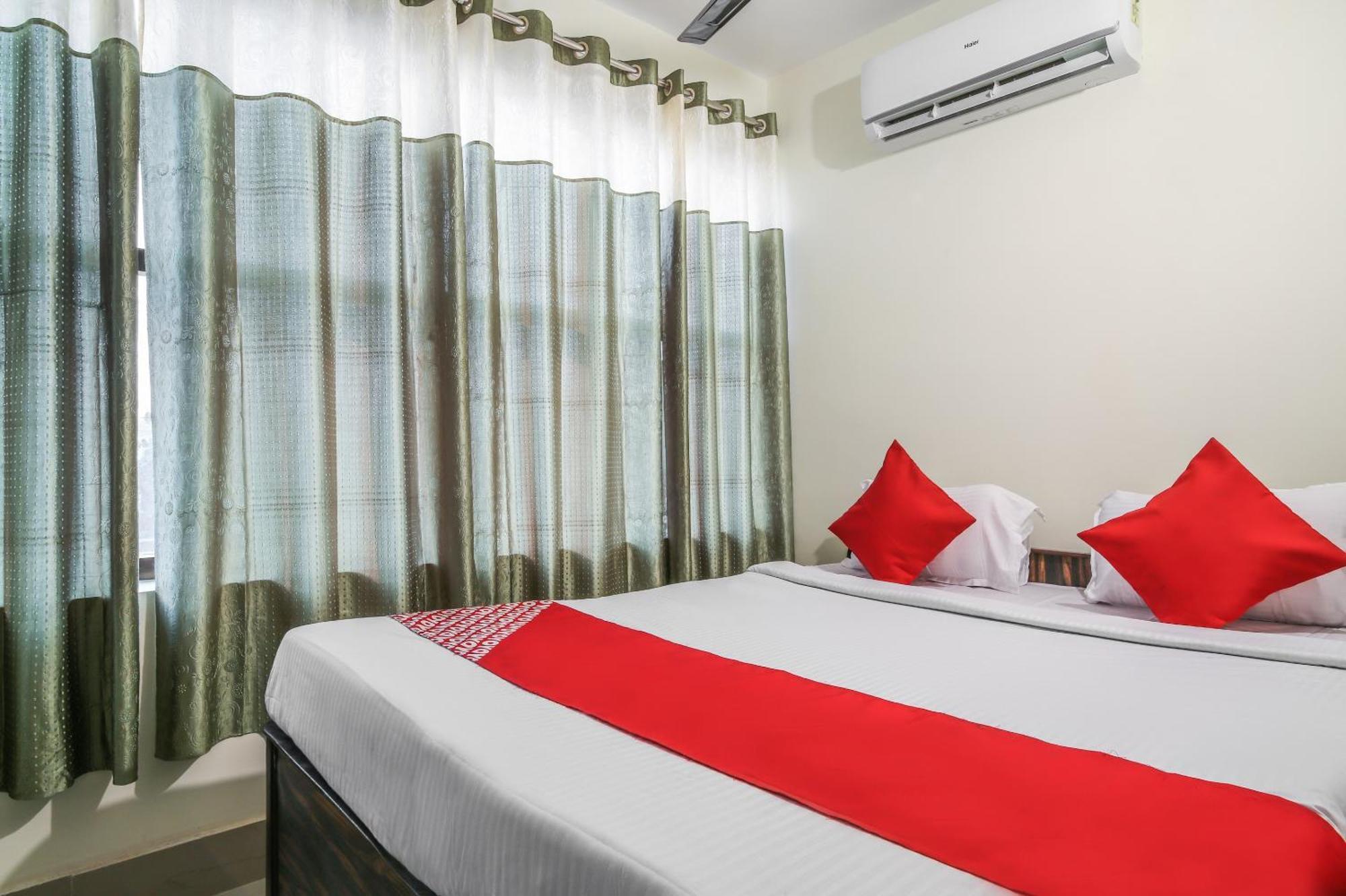 OYO Flagship 70422 Hotel Lokenath Jamshedpur Buitenkant foto