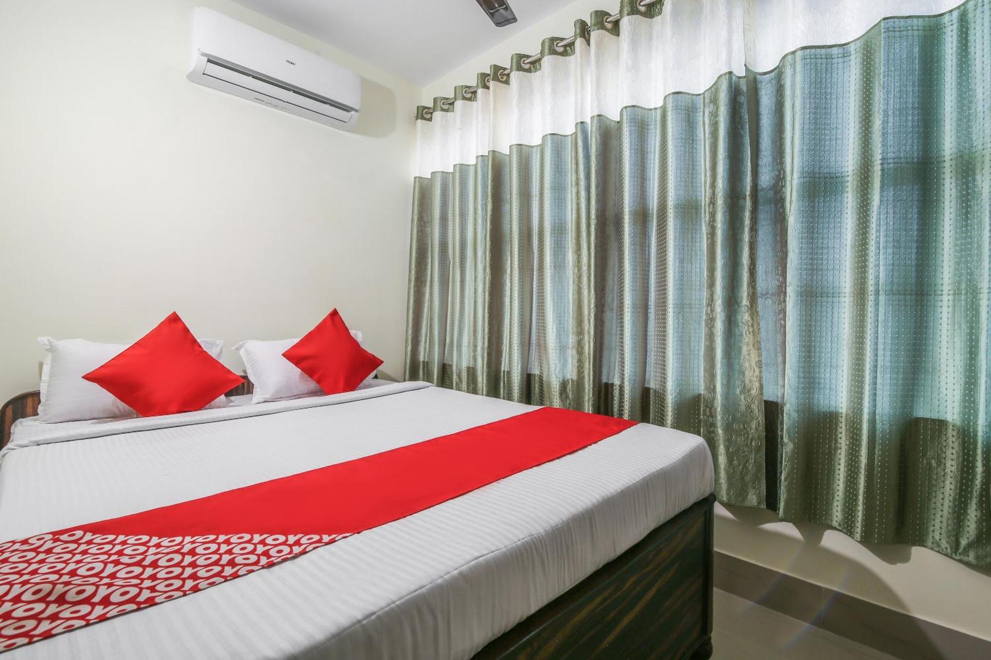 OYO Flagship 70422 Hotel Lokenath Jamshedpur Buitenkant foto