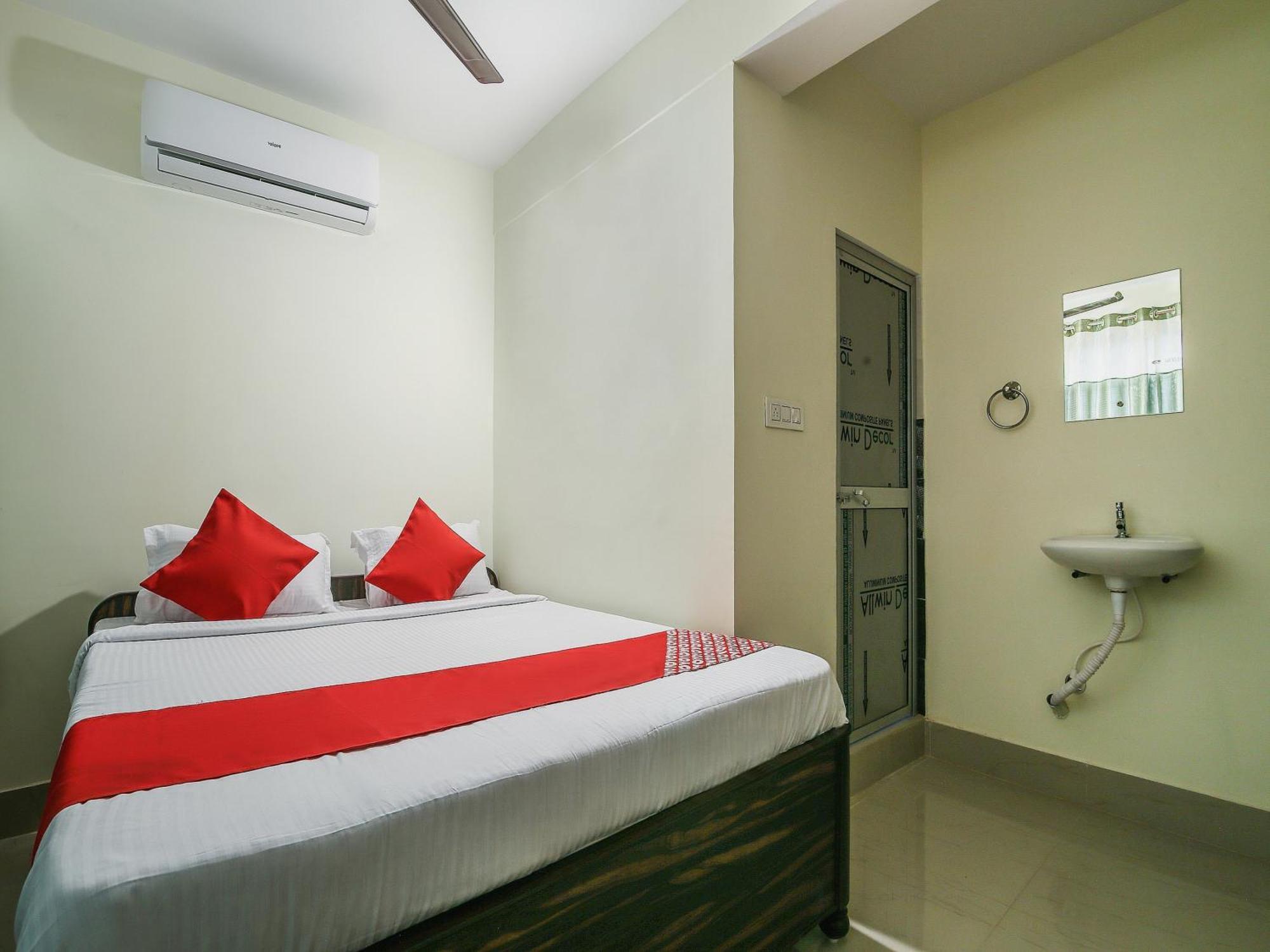 OYO Flagship 70422 Hotel Lokenath Jamshedpur Buitenkant foto