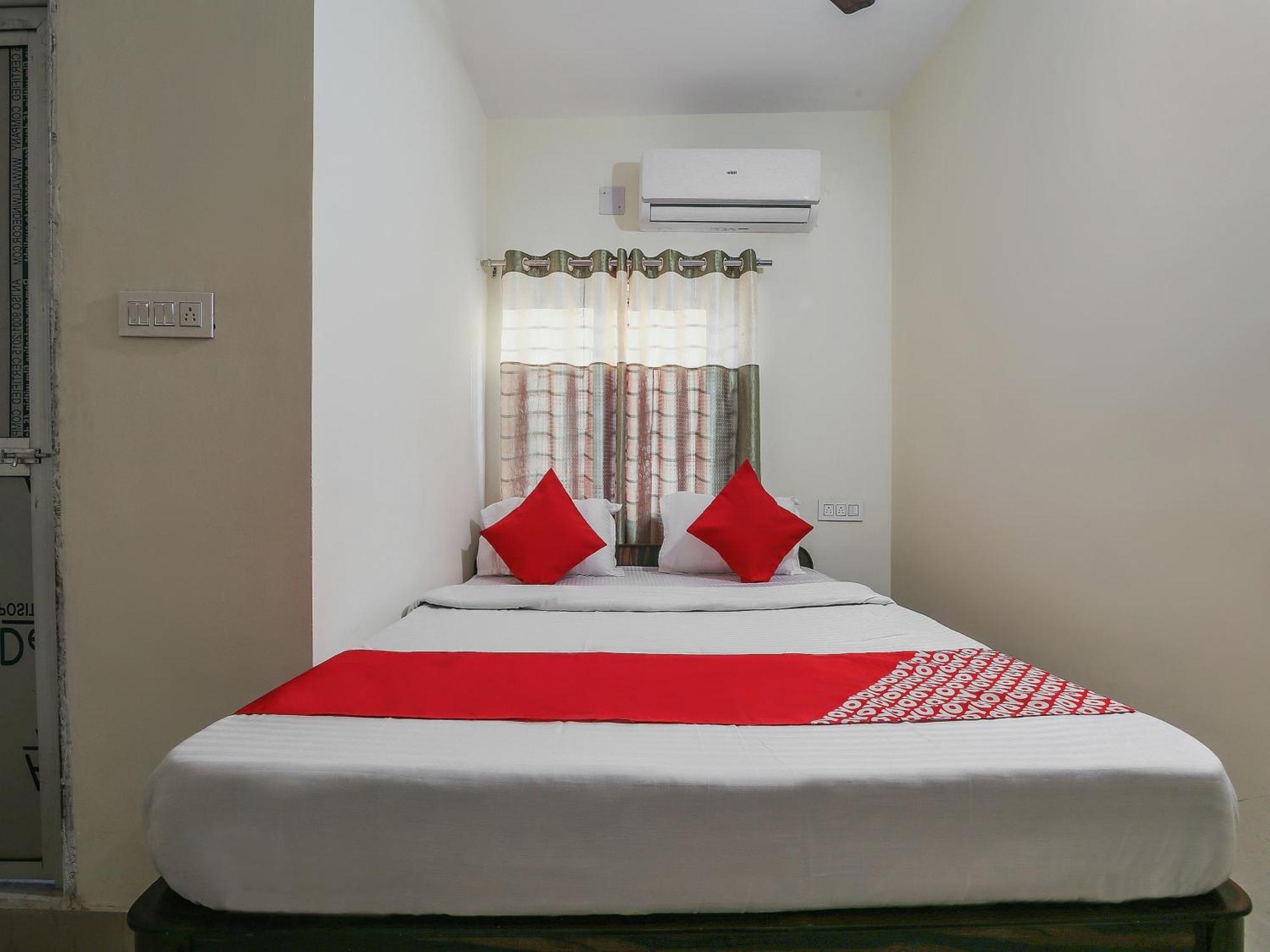 OYO Flagship 70422 Hotel Lokenath Jamshedpur Buitenkant foto