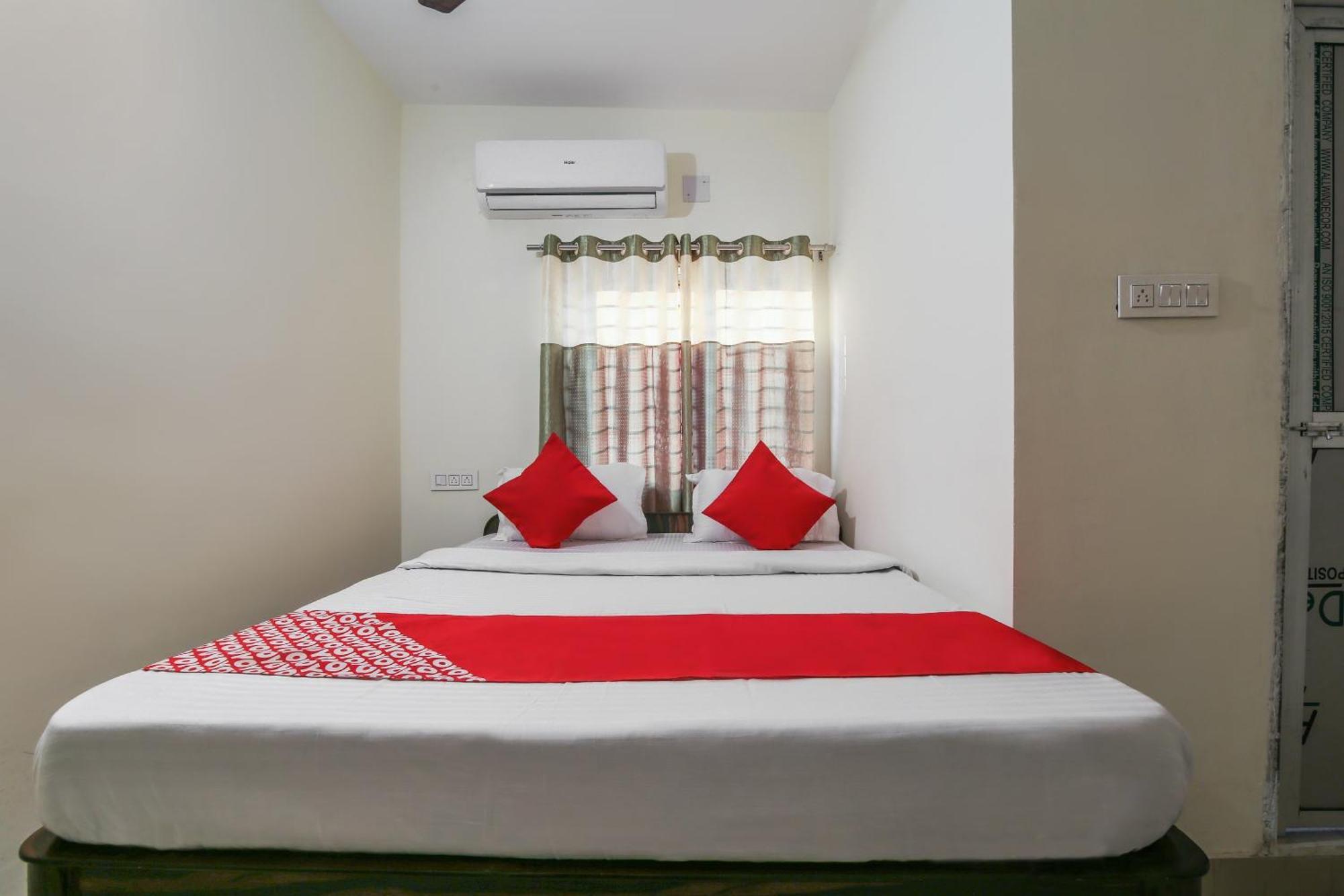 OYO Flagship 70422 Hotel Lokenath Jamshedpur Buitenkant foto