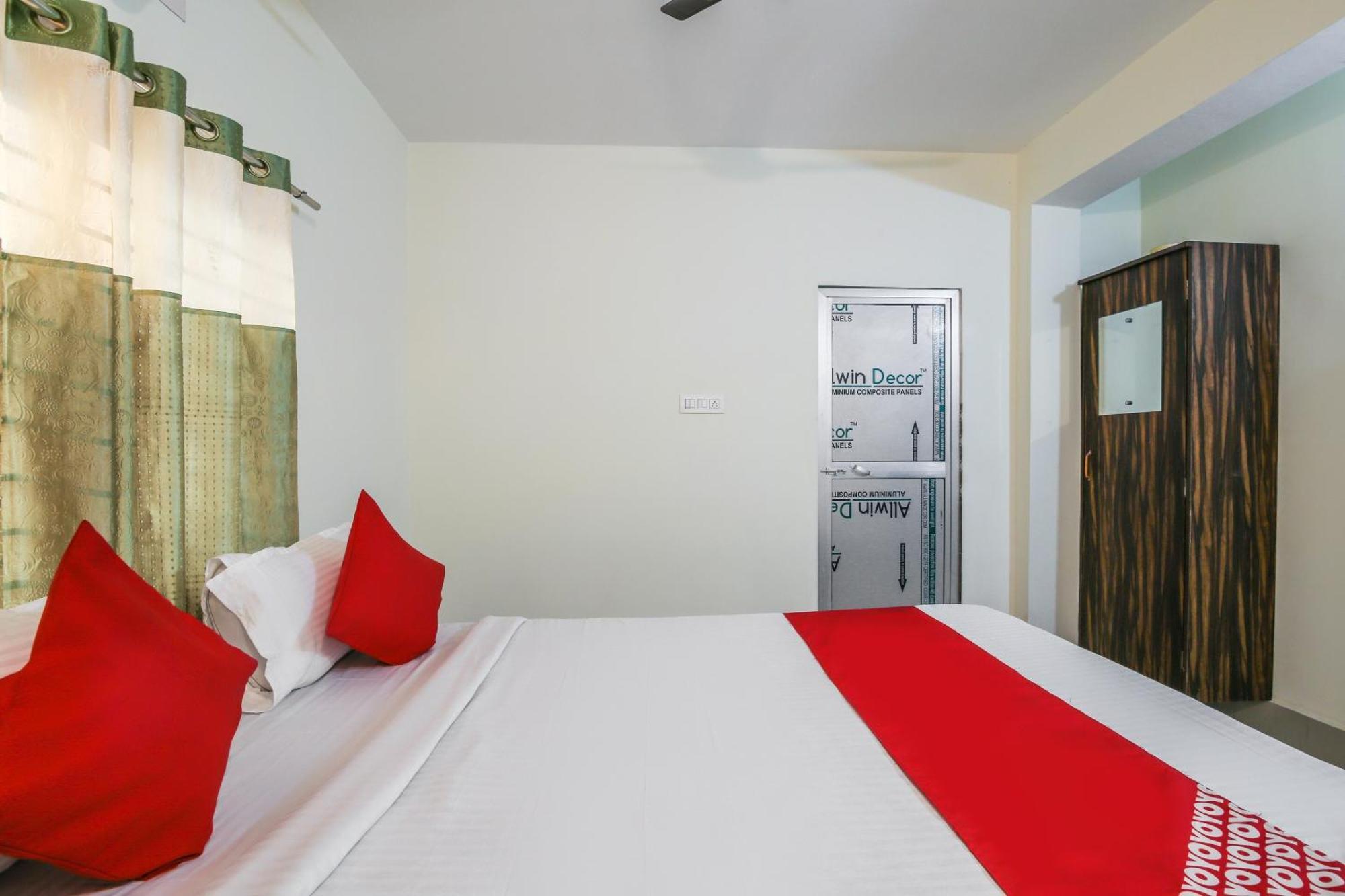 OYO Flagship 70422 Hotel Lokenath Jamshedpur Buitenkant foto